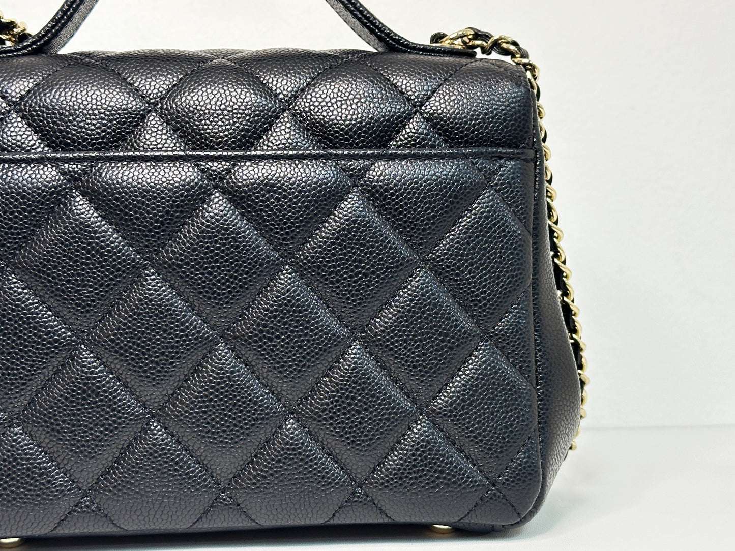 Chanel Caviar Quilted Small Business Affinity Flap Black E04A microchip