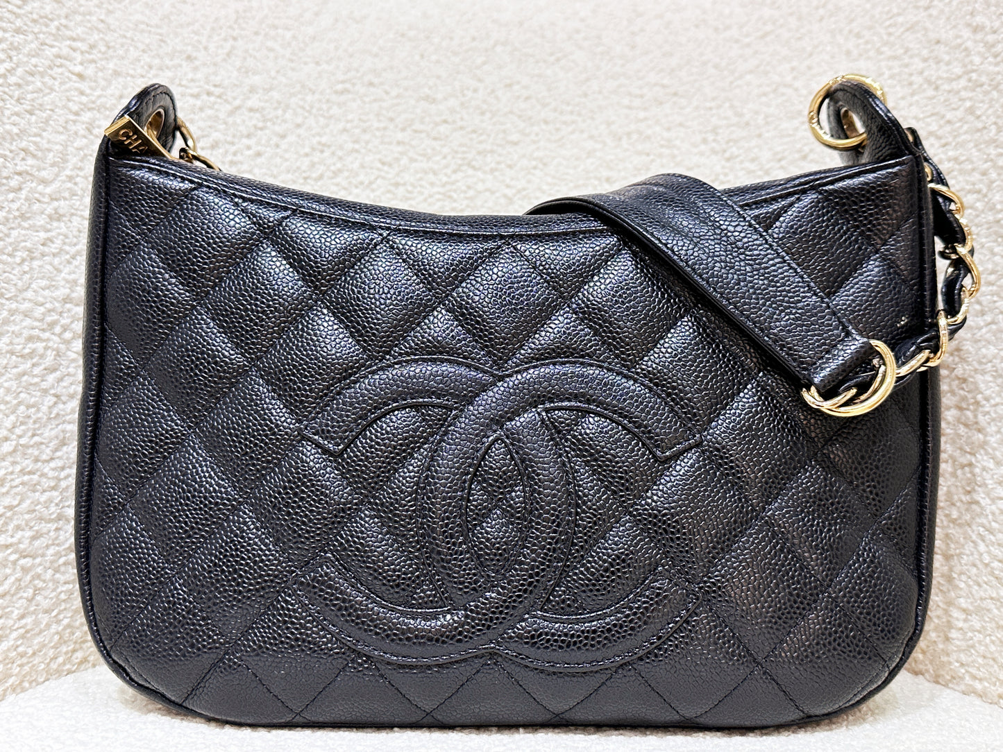 Chanel Black Quilted Caviar CC Logo Chain Shoulder Bag GHW 84 holo card