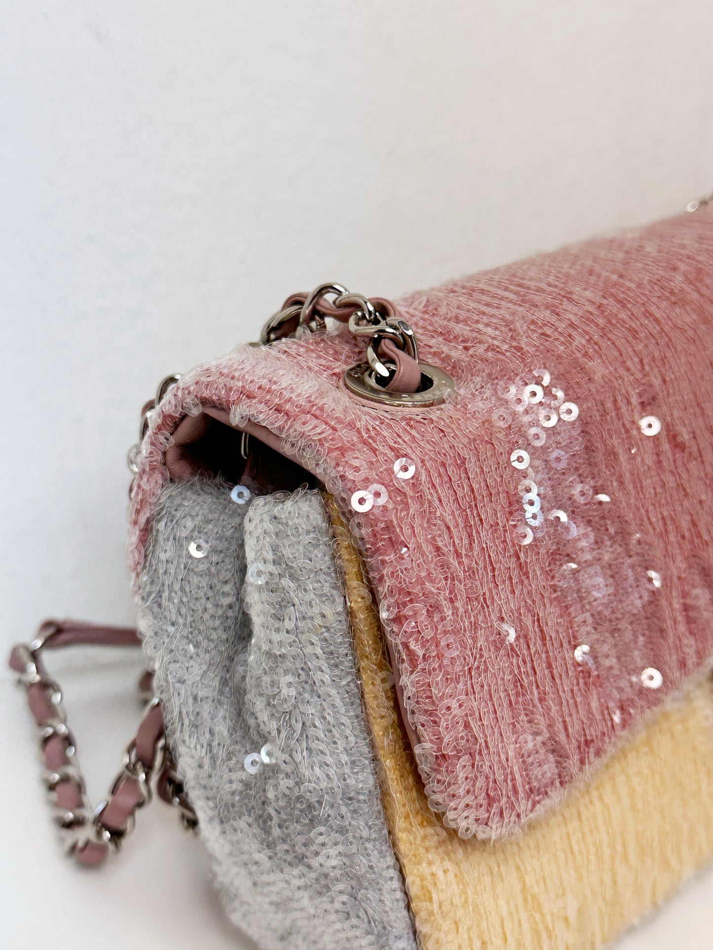 Chanel 18S Sequin Mini Waterfall Flap Pink Blue Yellow 2557 holo card