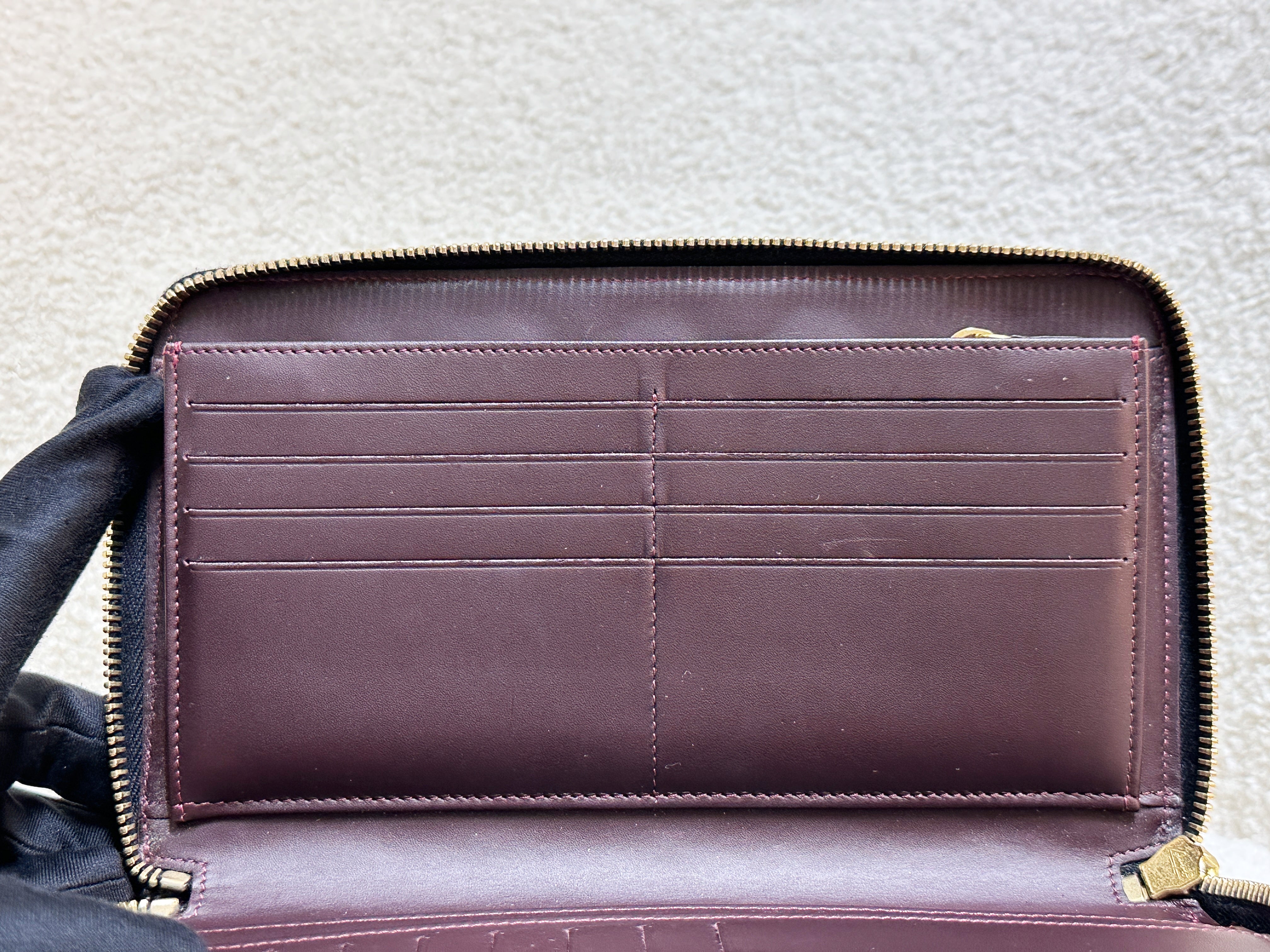 Chanel Quilted Cc XL Zip Wallet Black Caviar GHW 2000 holo card