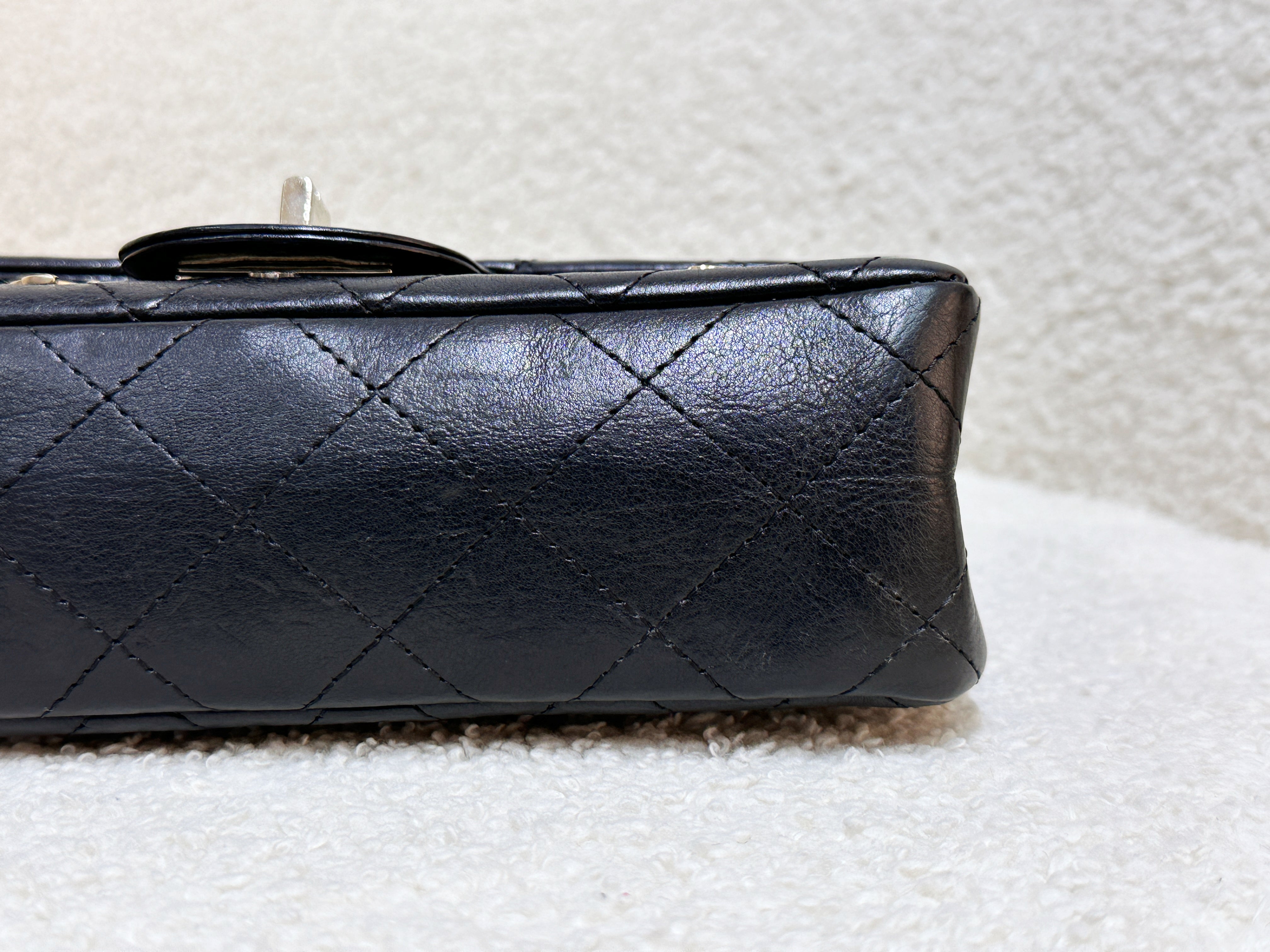 Preloved Authentic 
ChanelBlack Quilted Calfskin 2.55 Reissue 224 Punk CC Charm Flap Gold Hardware, 2007