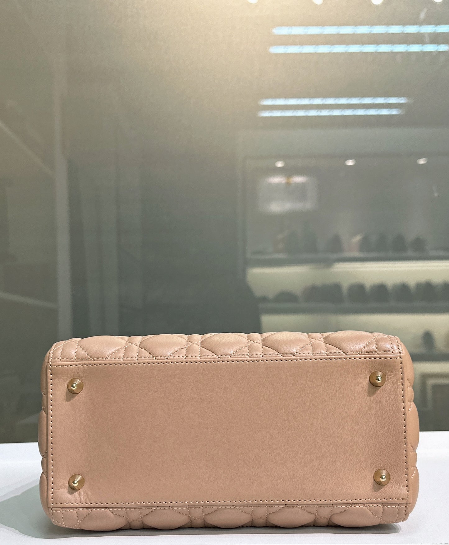 Medium Lady Dior Bag
Milk Cannage Lambskin