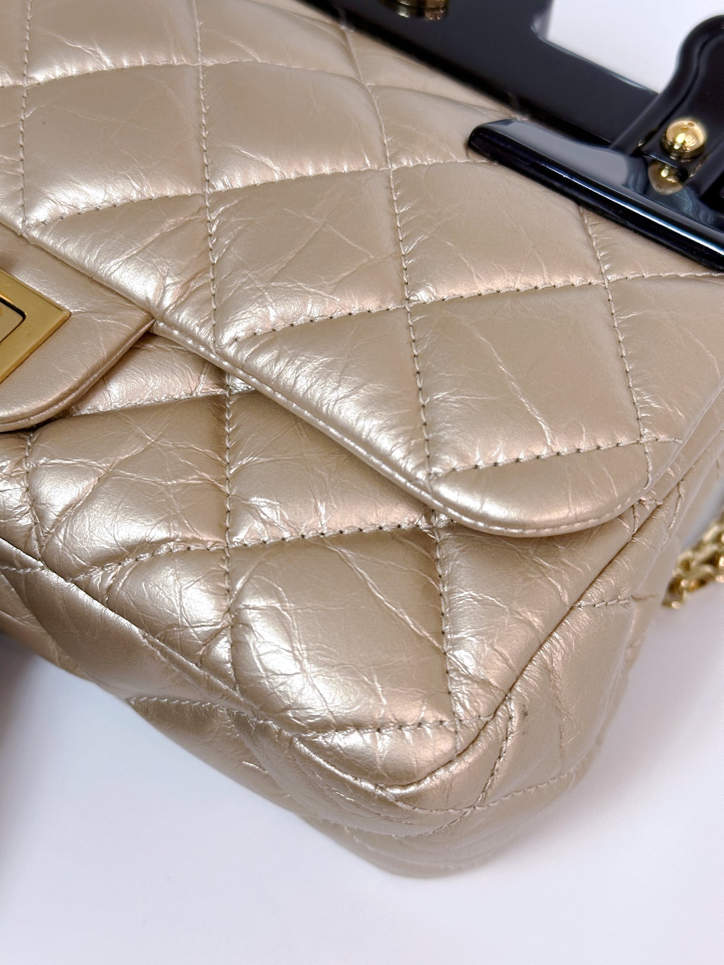 Chanel Aged Calfskin Quilted 2.55 Reissue Mini Hanger Flap Gold 2355 holo card