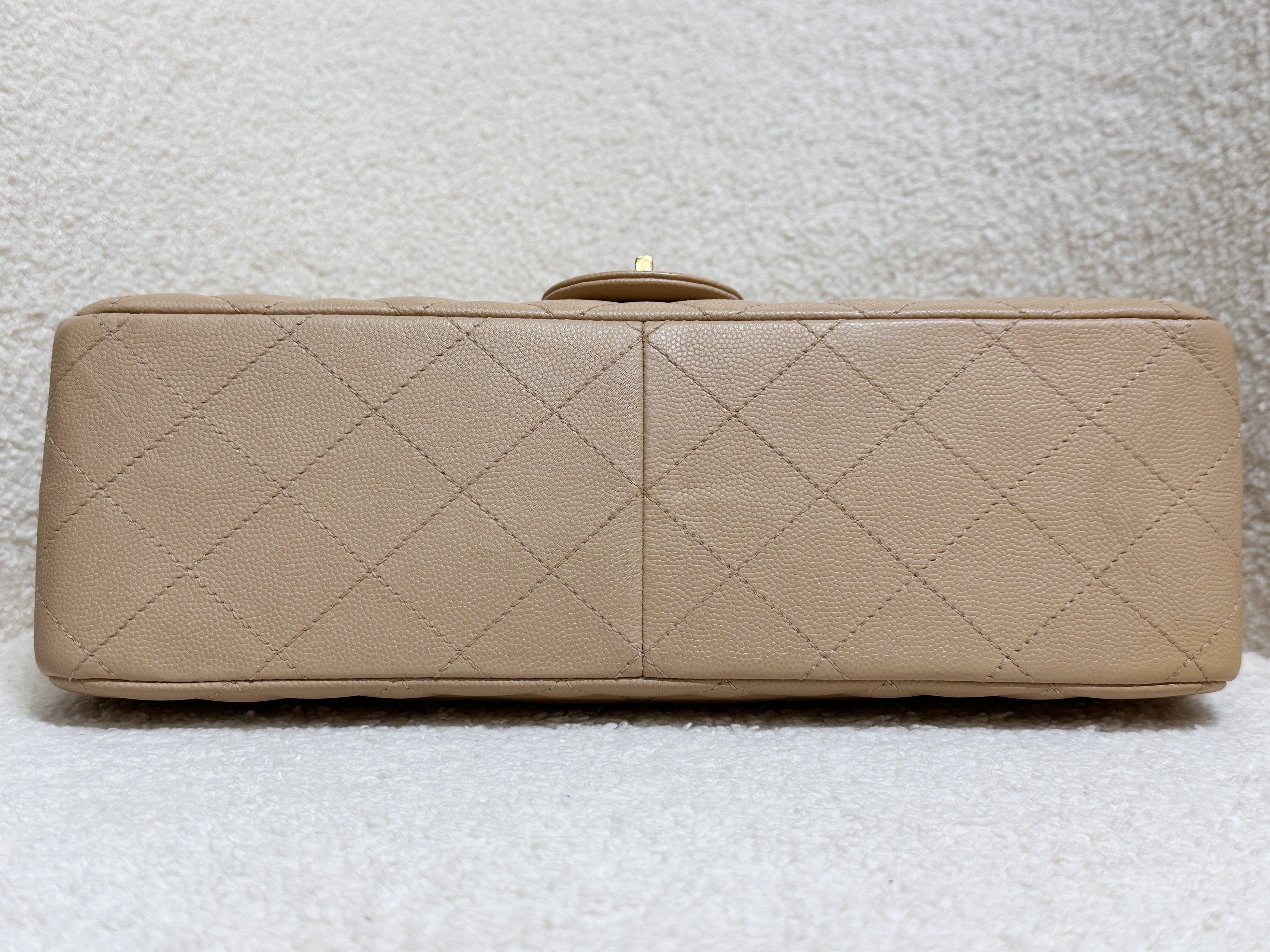 Chanel Classic Quilted Caviar 2.55 Reissue Flap Bag Beige 226 2353 holo card