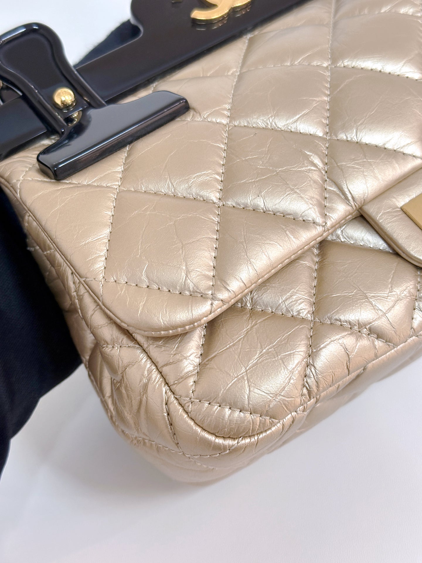 Chanel Aged Calfskin Quilted 2.55 Reissue Mini Hanger Flap Gold 2355 holo card