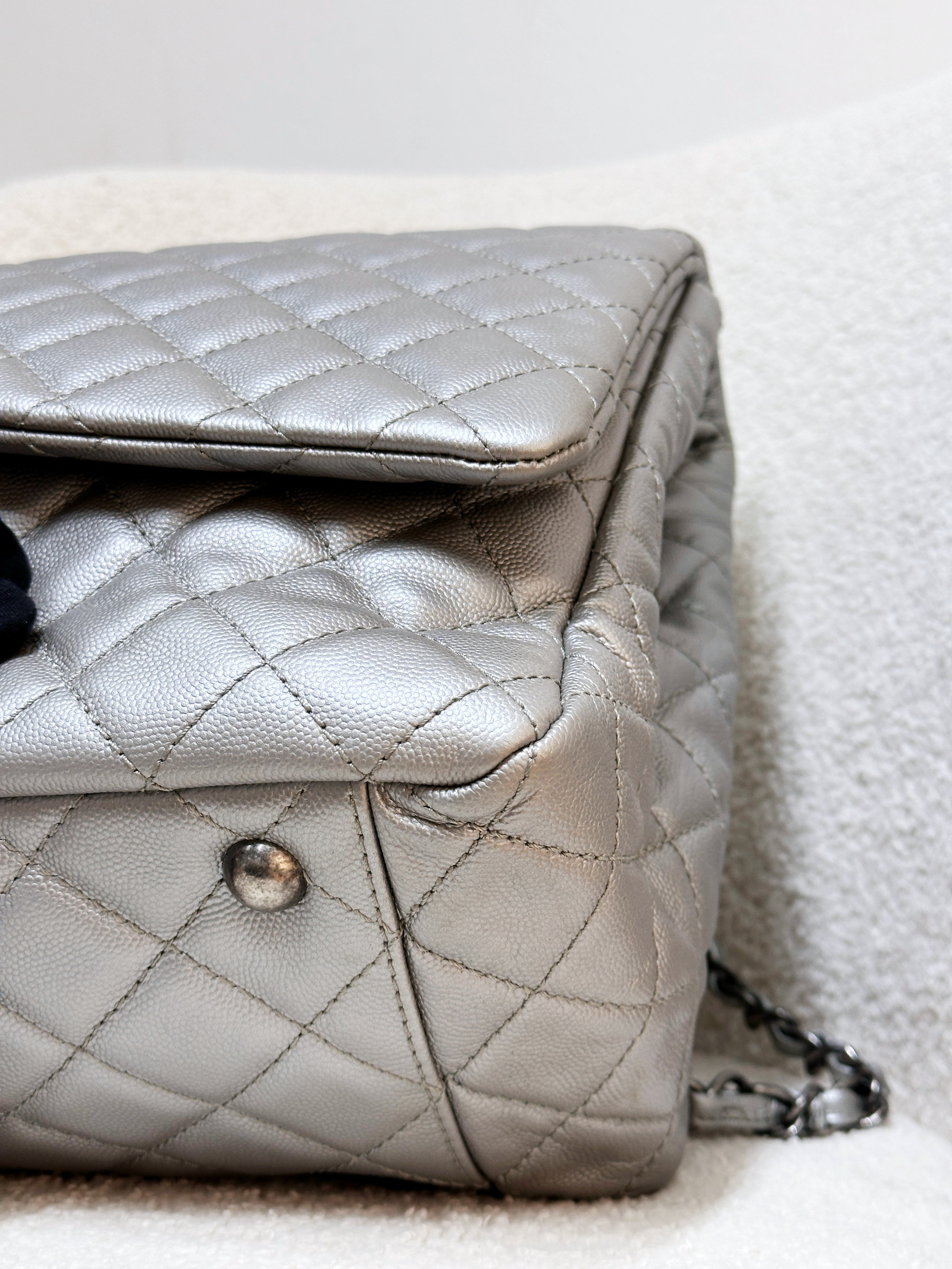 Chanel 2017 Caviar Classic Quilted XXL Travel Flap shoulder bag Metallic Silver SHW 2257 holo card