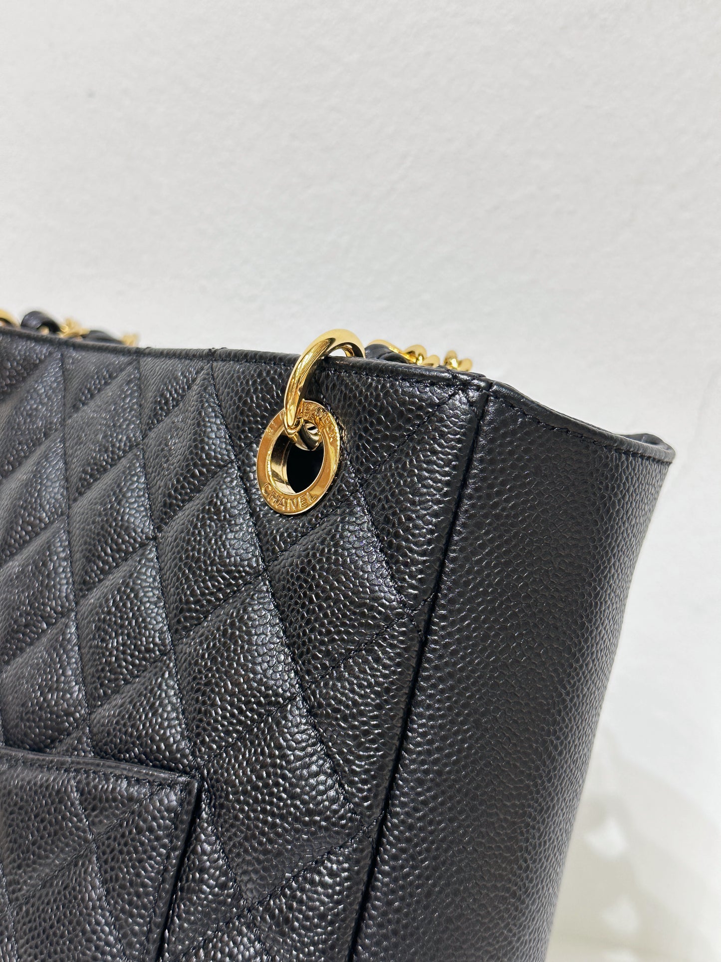 Chanel Caviar Quilted Petit Shopping Tote PST Black GHW 1608 holo card