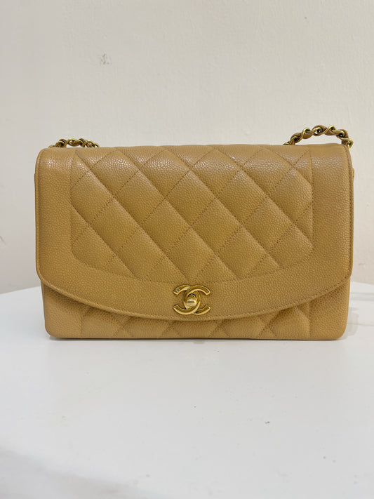 Vintage Chanel Medium Diana Flap Bag  Beige Caviar Gold Hardware 94A