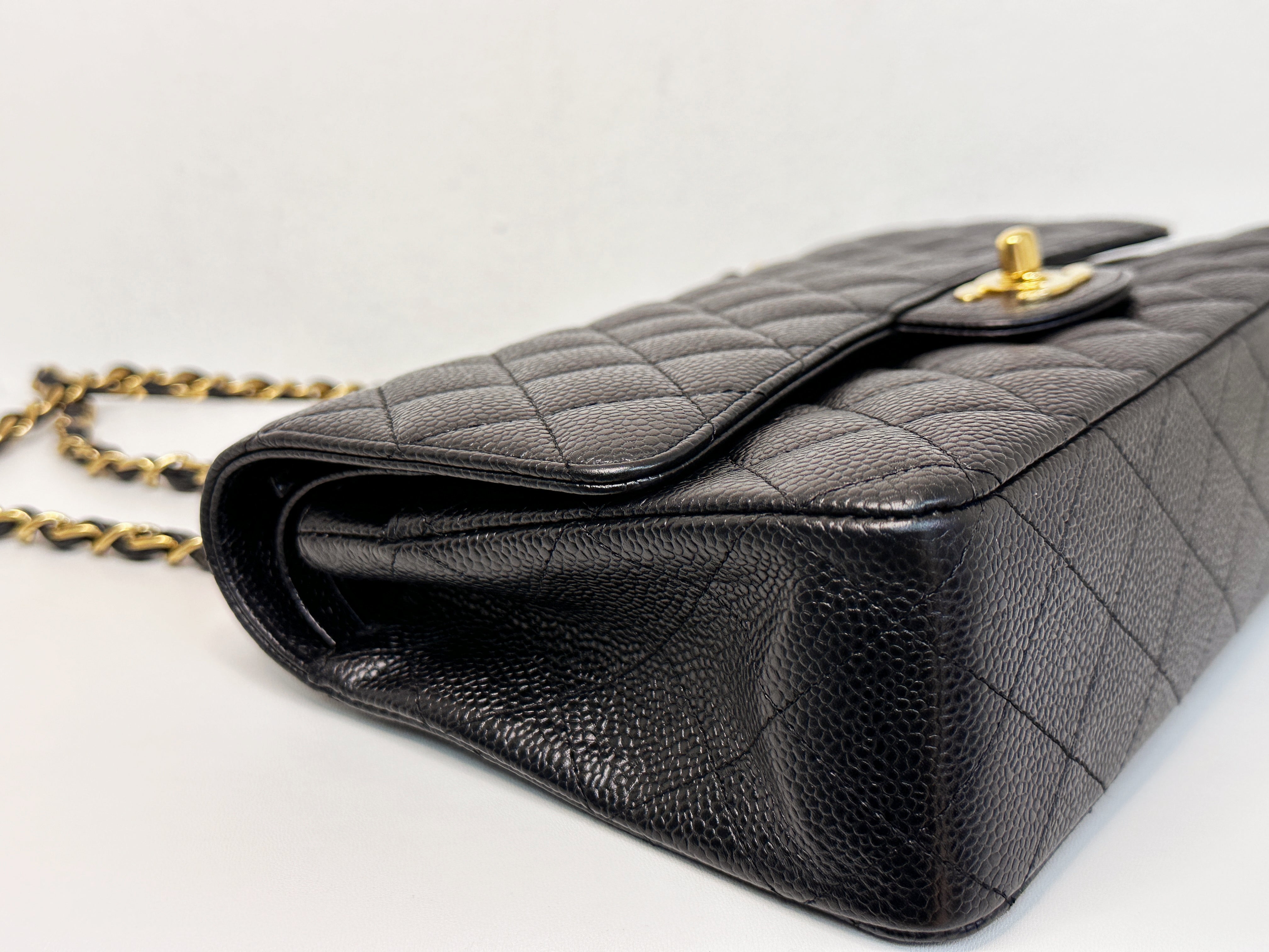 PPreloved Authentic Chanel Vintage  Classic Double Flap Medium Shoulder Bag Black Caviar 24k GHW
