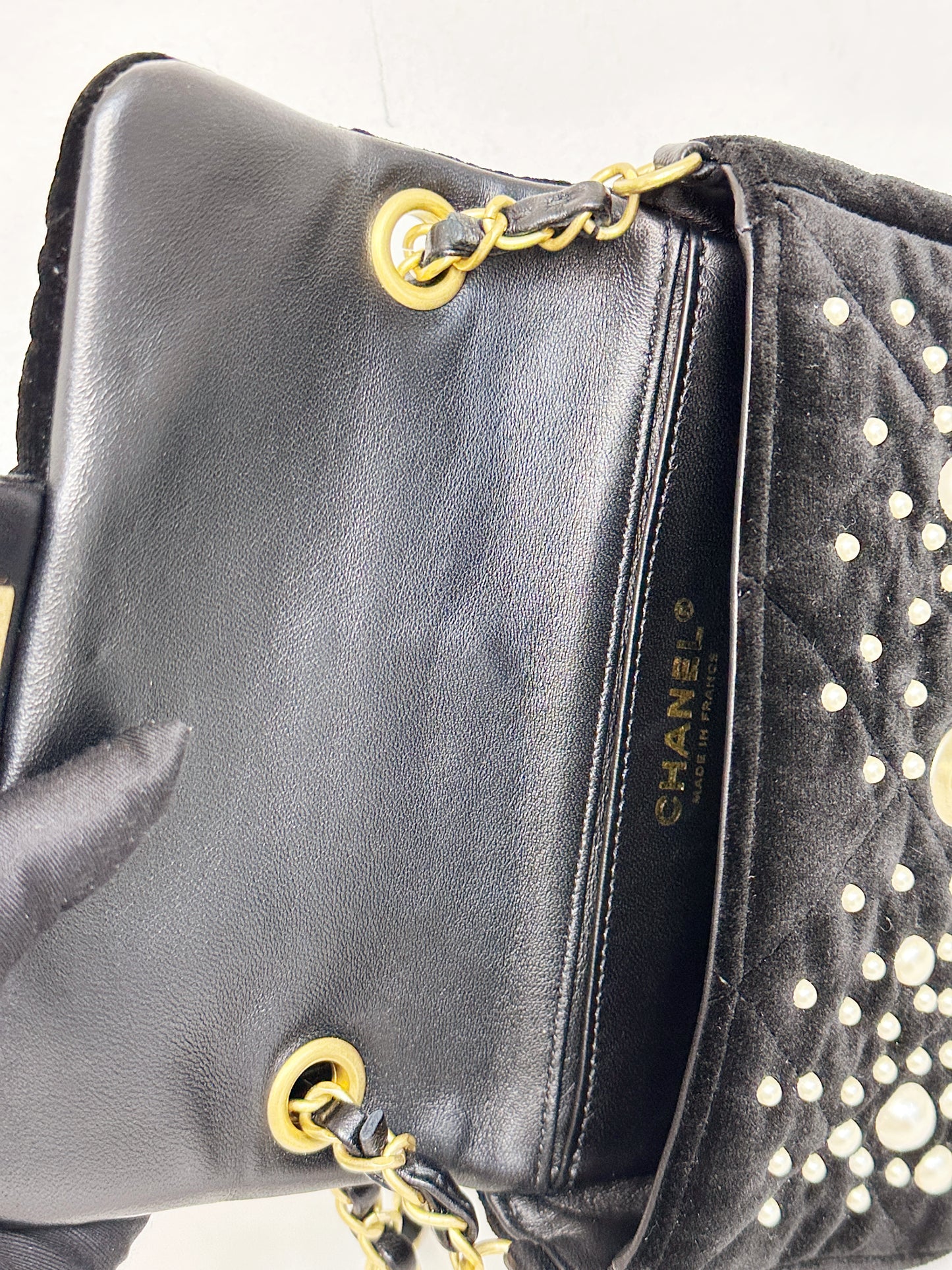 Chanel Mini Black Velvet Pearl Flap Bag X53U microchip