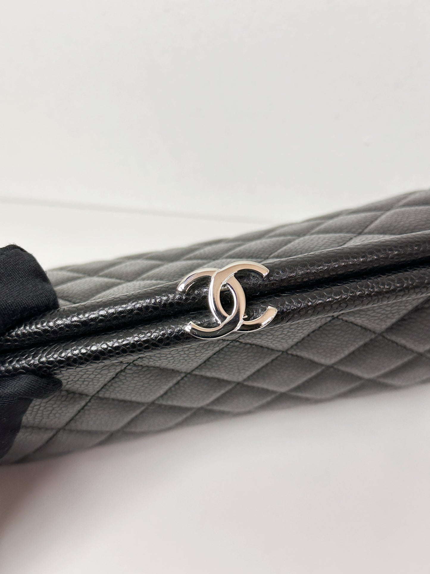 Chanel Quilted Timeless Kisslock Clutch Black Caviar SHW 1915 holo card