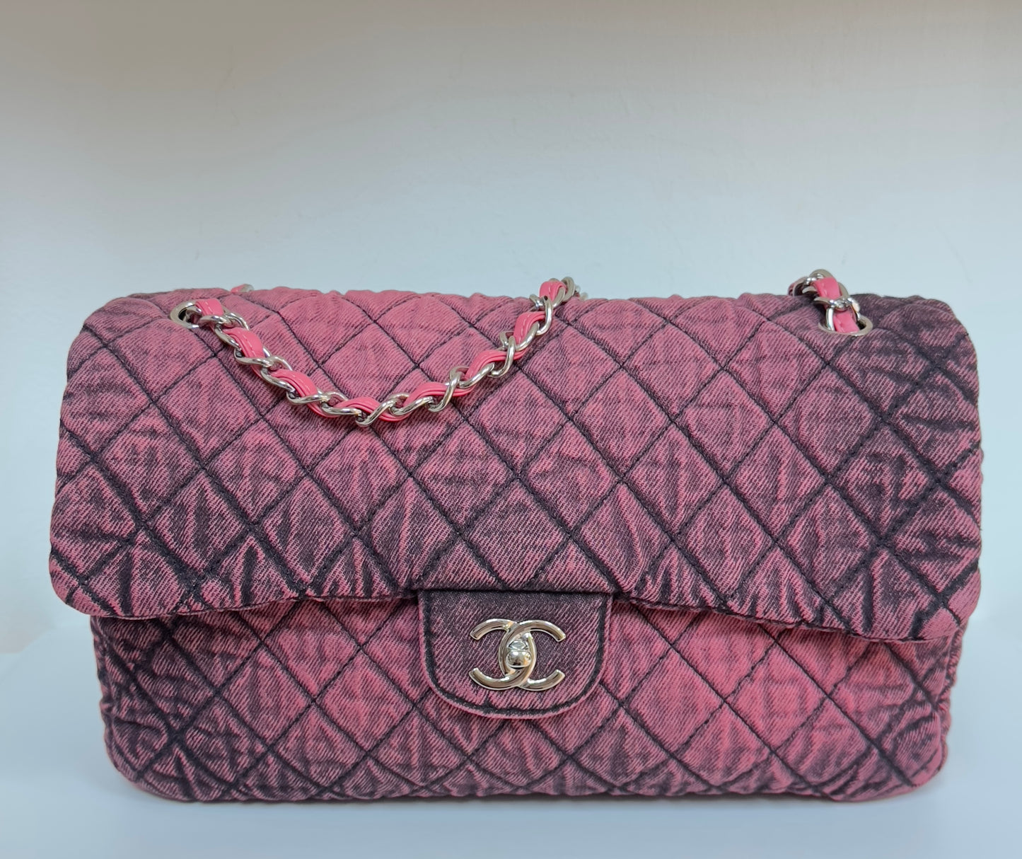 Chanel Denim Quilted Denimpression Flap Red Black 2905 holo card