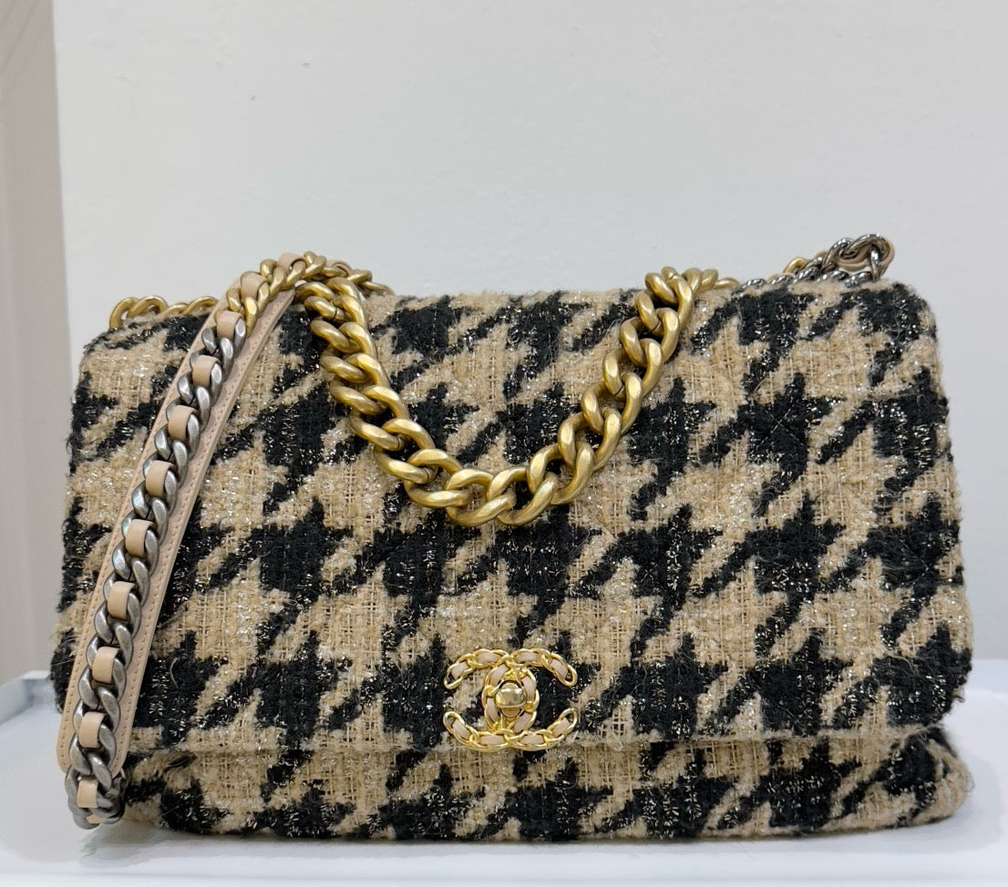 Chanel Large Tweed Chanel 19 Flap Beige Black 2876 holo card