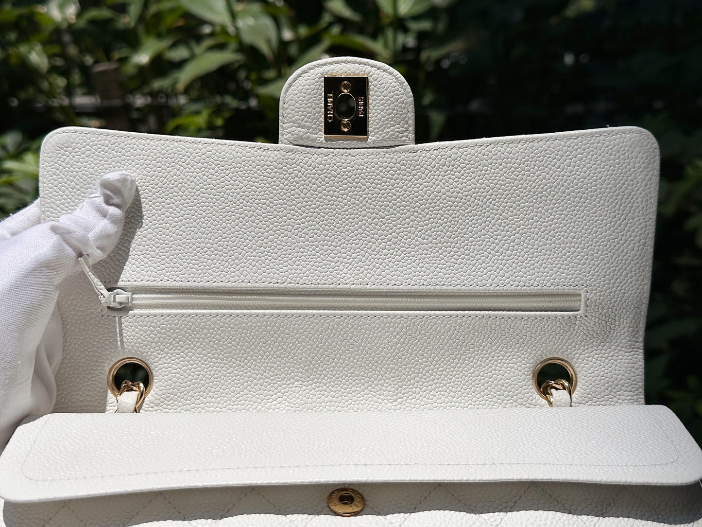 Chanel White Caviar Medium Classic Double Flap Bag 1350 holo