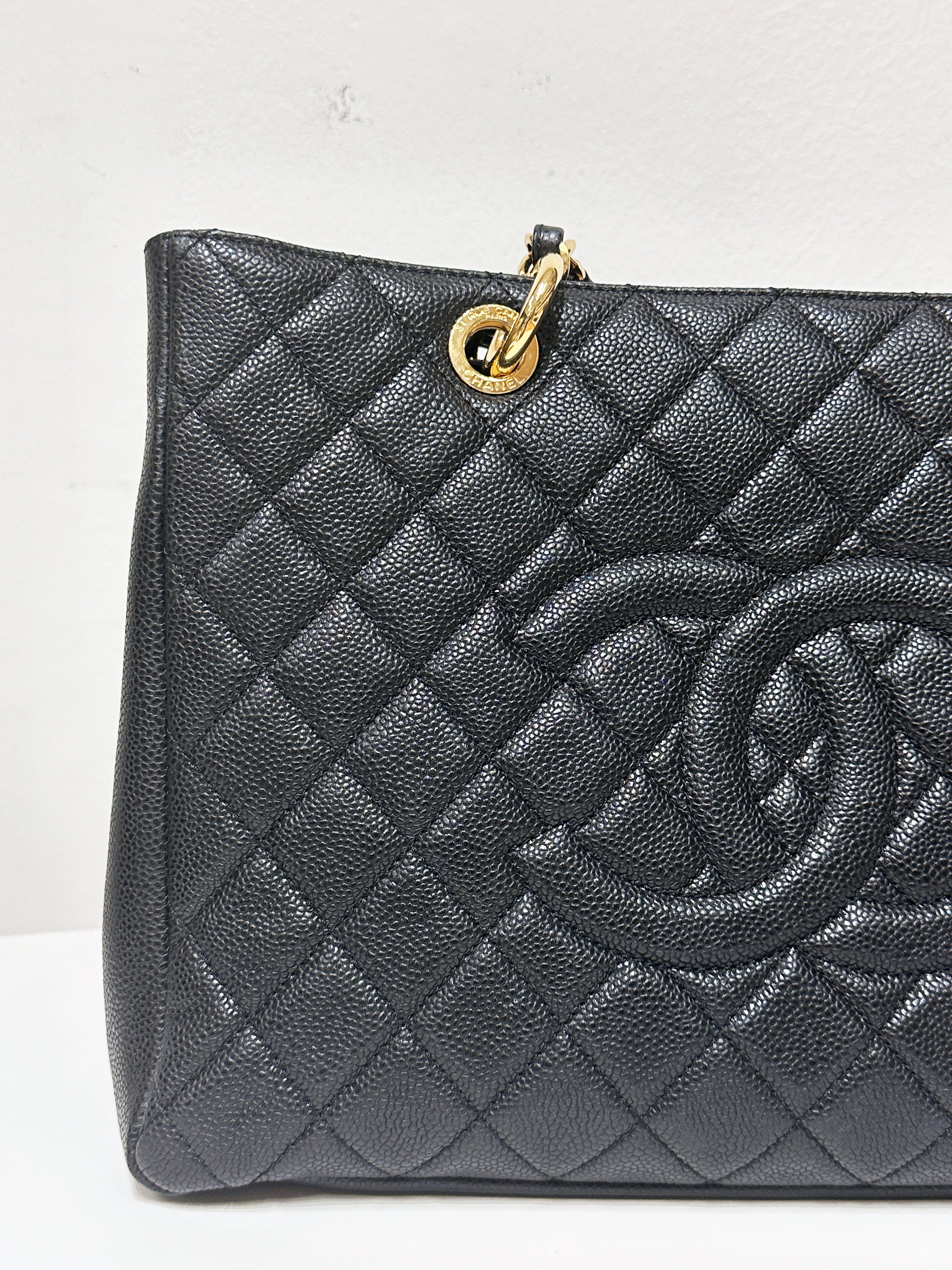 Chanel Caviar Grand Shopping Tote GST Black GHW 1640 holo card