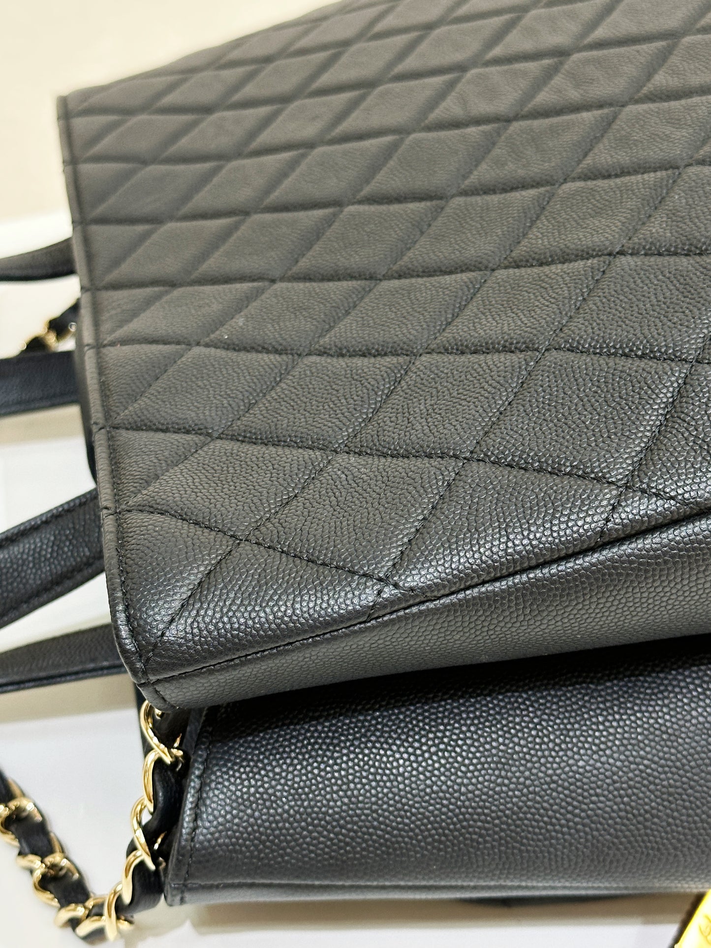 Chanel Caviar Quilted Large Business Affinity Shopping Bag Black 3043 holo card