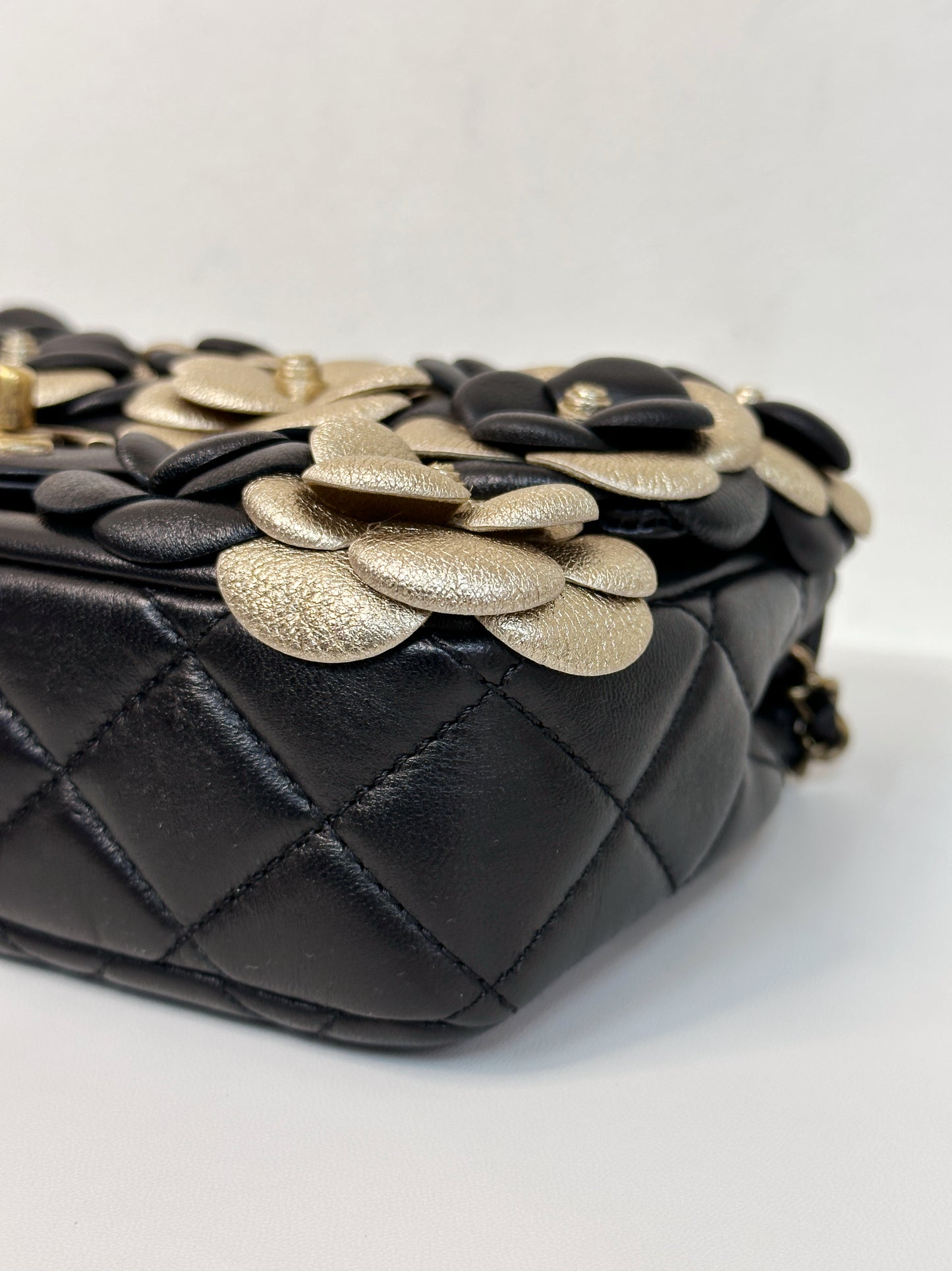 Chanel Mini Metallic Lambskin Quilted Camellia Flap Bag Black Gold 2479 holo card