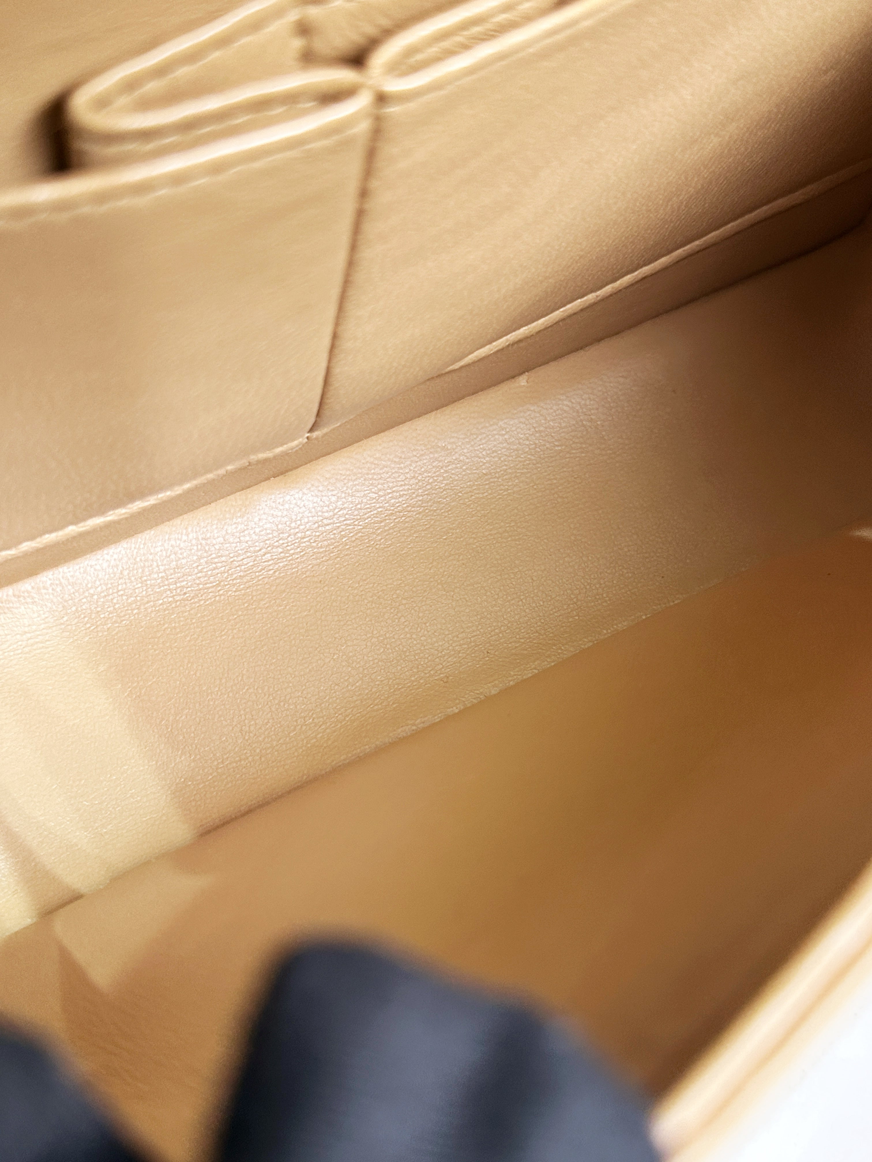 Preloved Authentic Chanel Vintage 24kGold Medium Caviar Quilted Double Flap Beige Bag