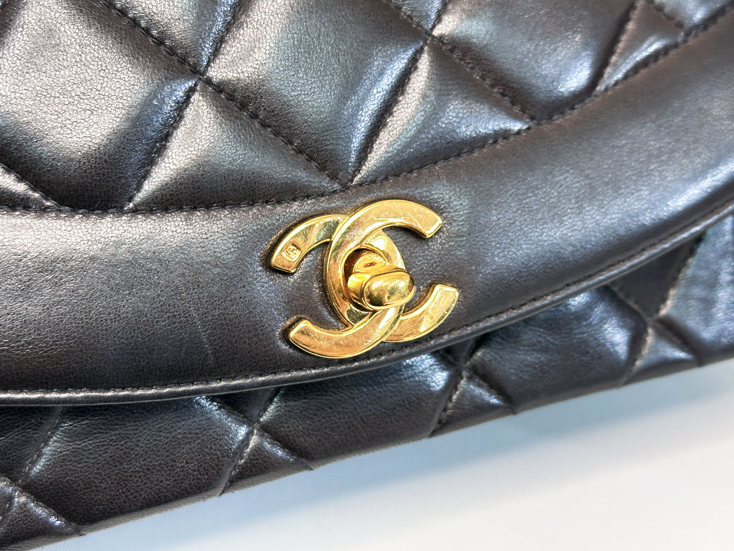 Chanel Vintage Quilted Diana Flap Bag Black Lambskin 25 holo card