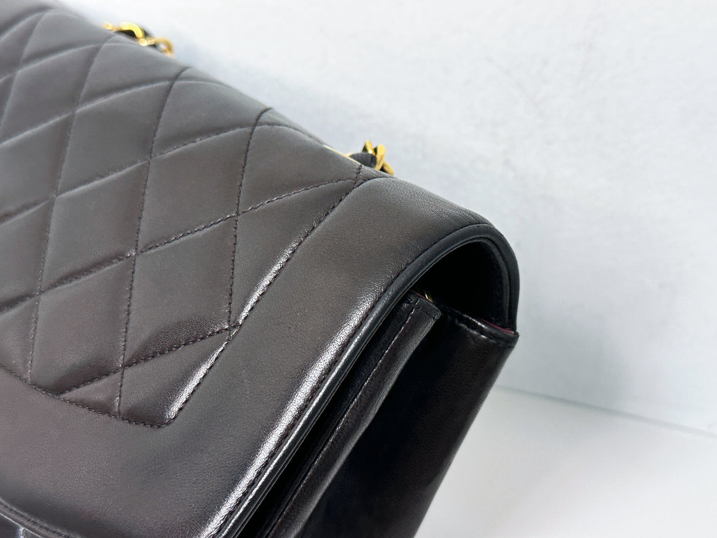 Chanel Vintage Quilted Diana Flap Bag Black Lambskin 25 holo card