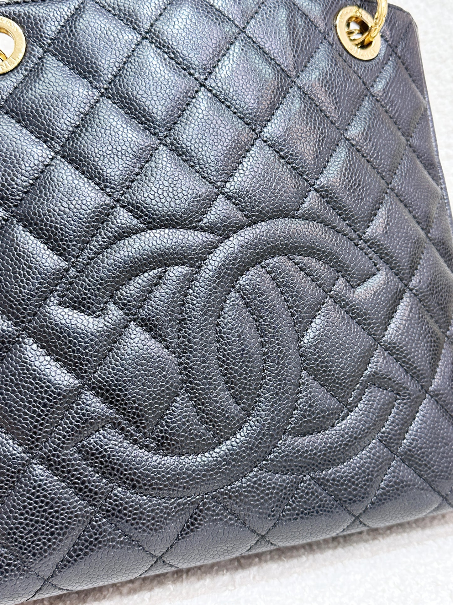 Chanel Caviar Quilted Petit Shopping Tote PST Black GHW 1975 holo card
