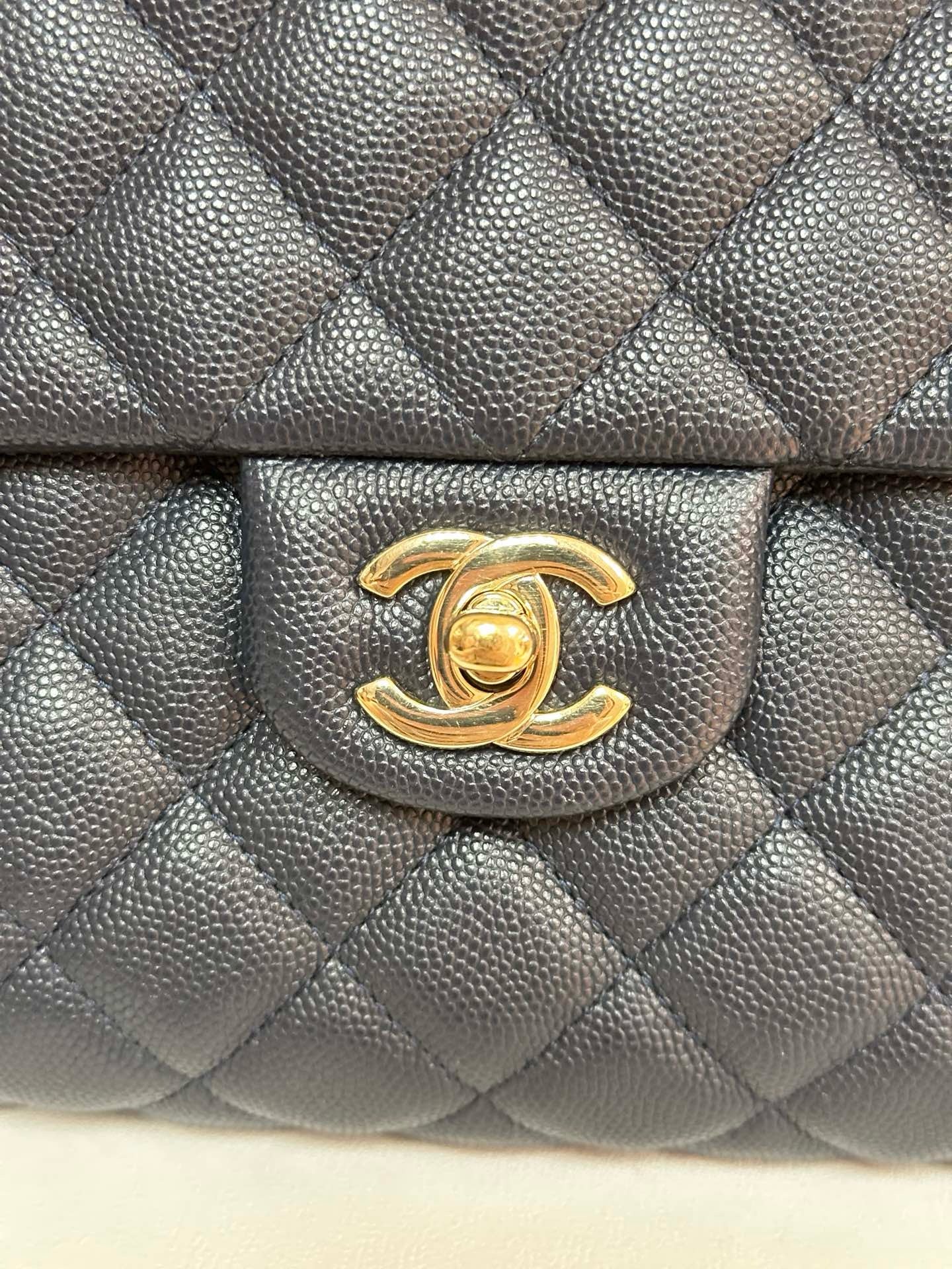 Chanel Quilted Caviar Classic Clutch Navy Blue GHW 2645 holo card