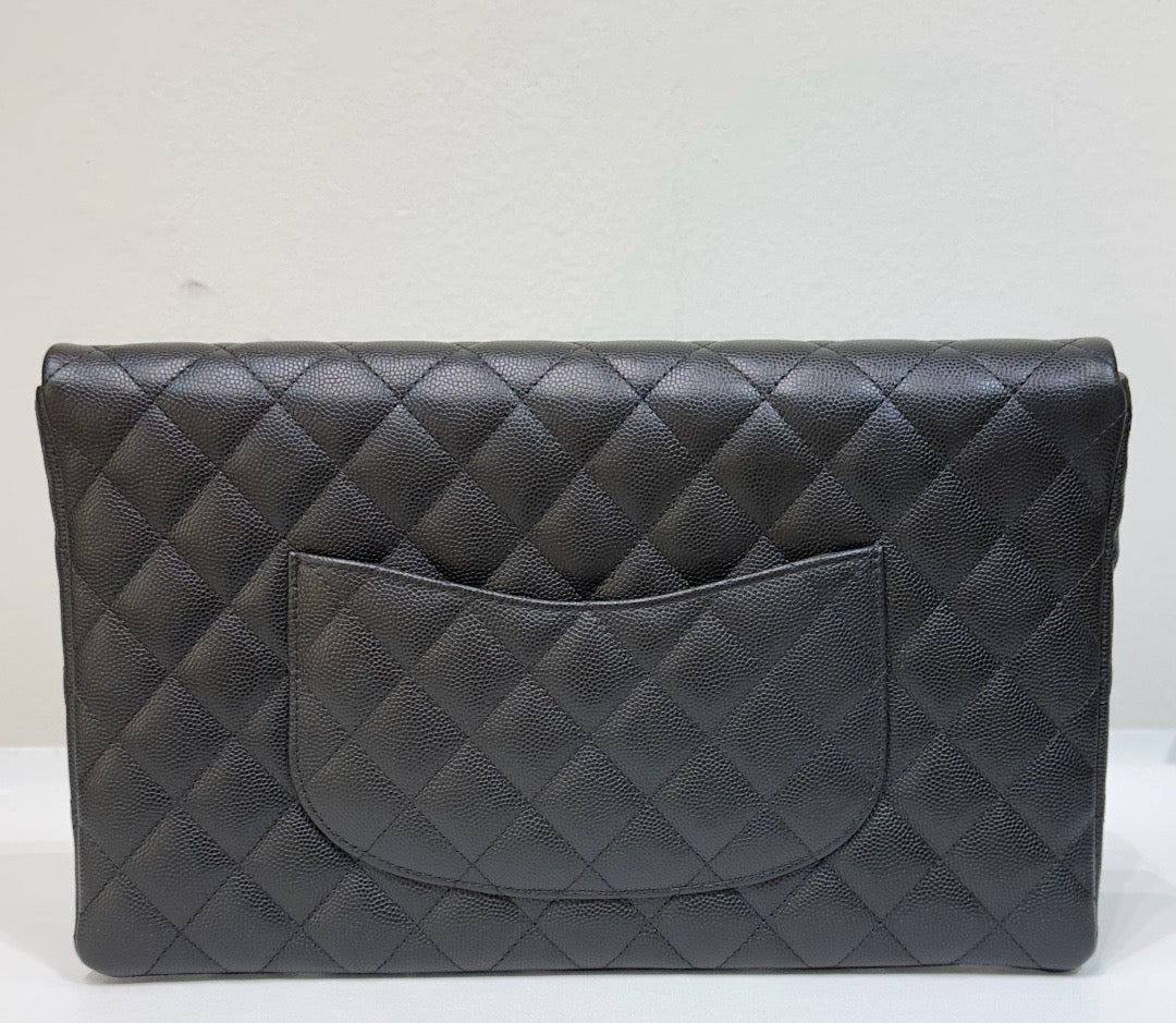 Chanel Quilted Caviar Classic Clutch Black GHW