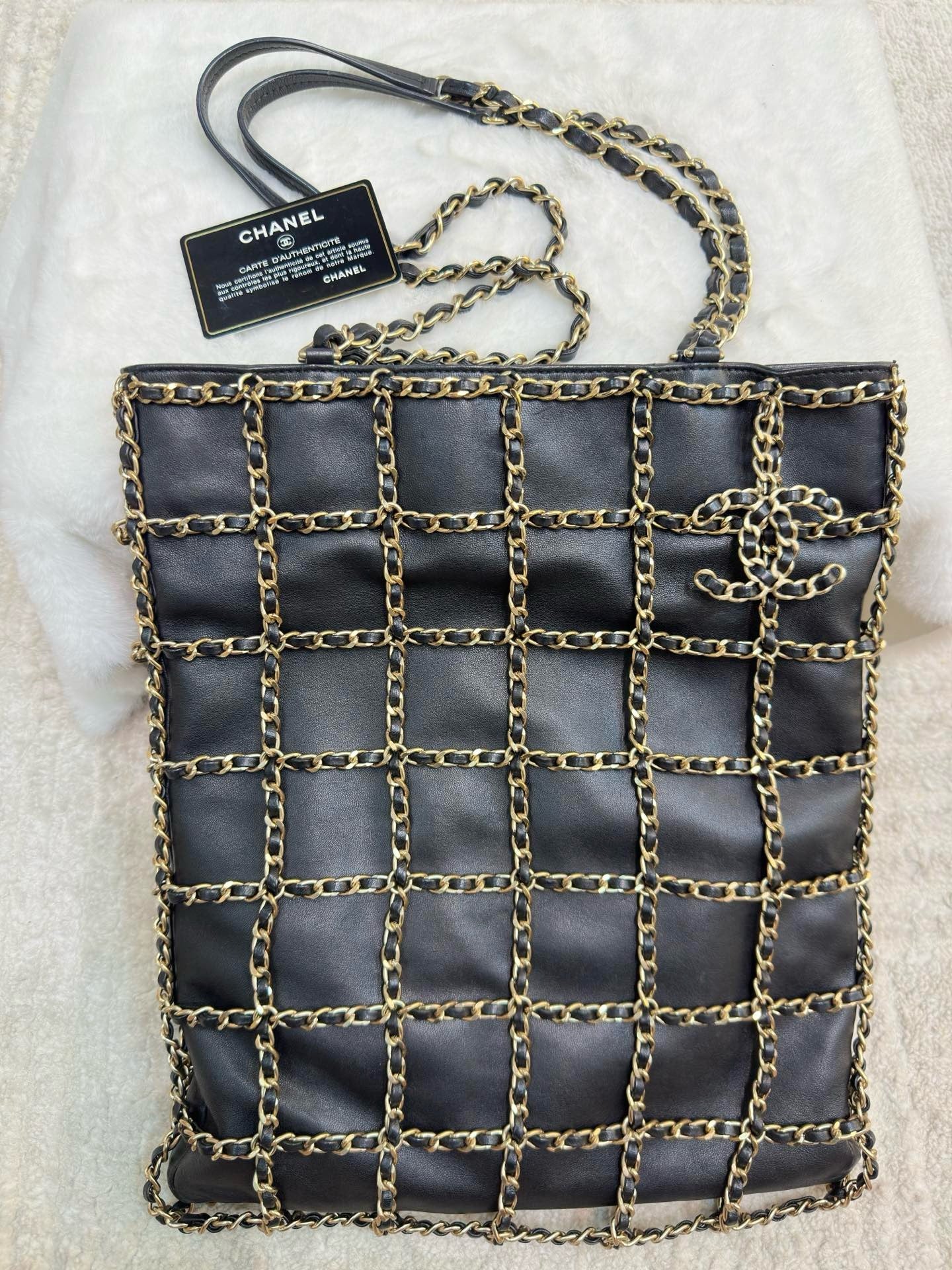 Chanel CC Lambskin Shopping Tote with Chain GHW – Jemeryluxury