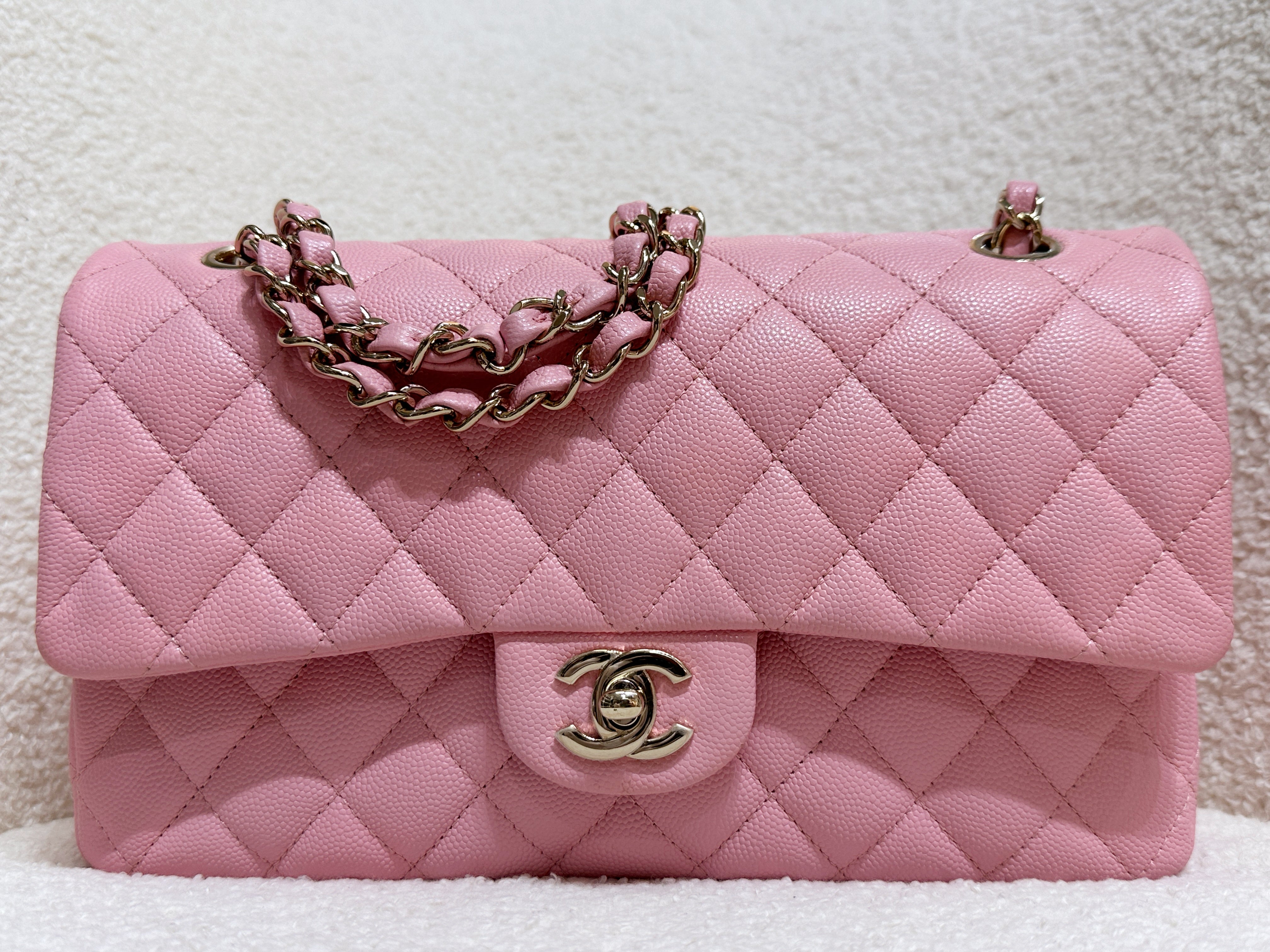 Chanel 22C Classic Quilted Medium Double Flap Bag Sakura Pink AKHX microchip