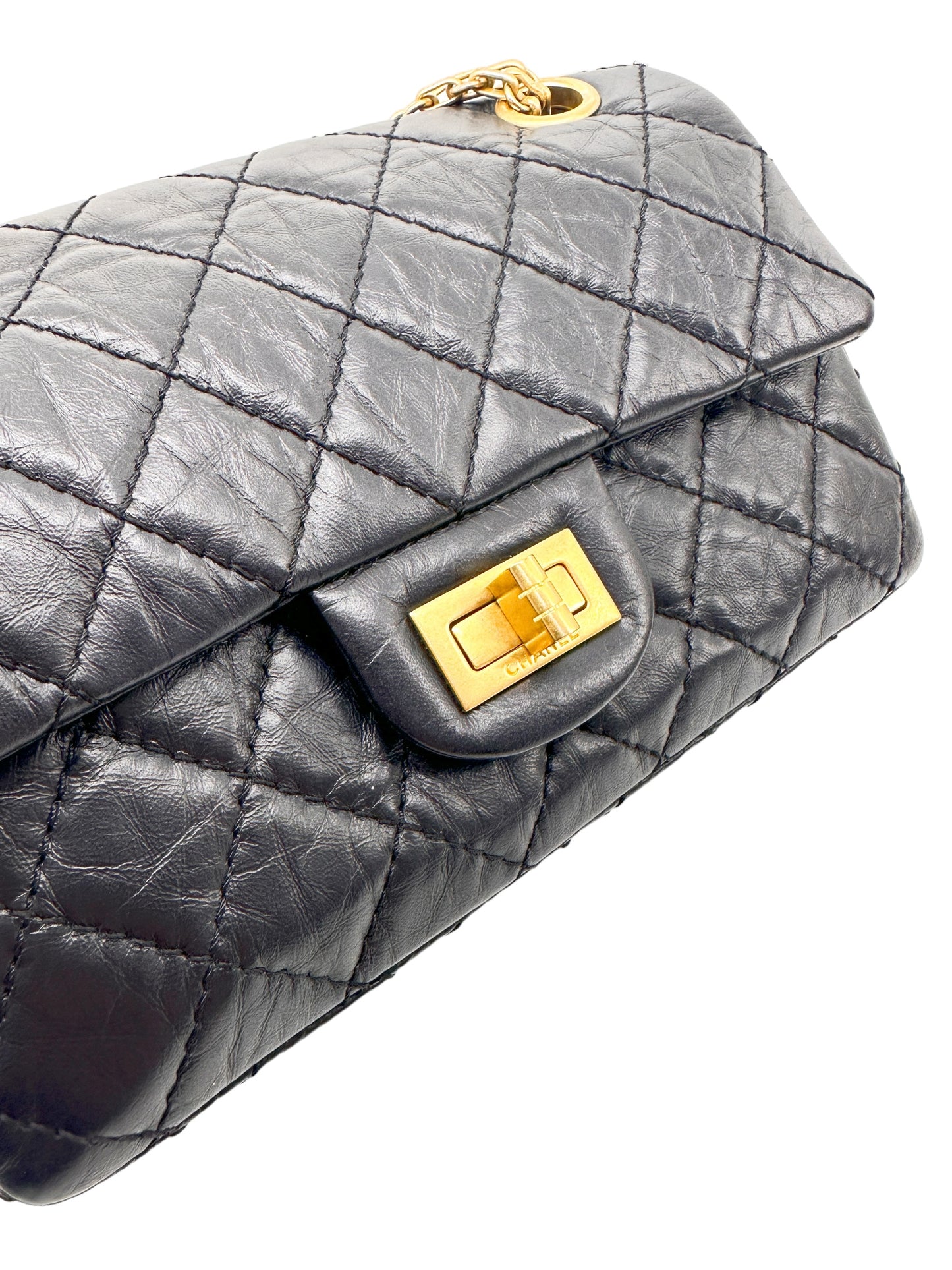 Chanel 2.55 Reissue Flap
Quilted Crinkled Calfskin Gold-tone Mini Black