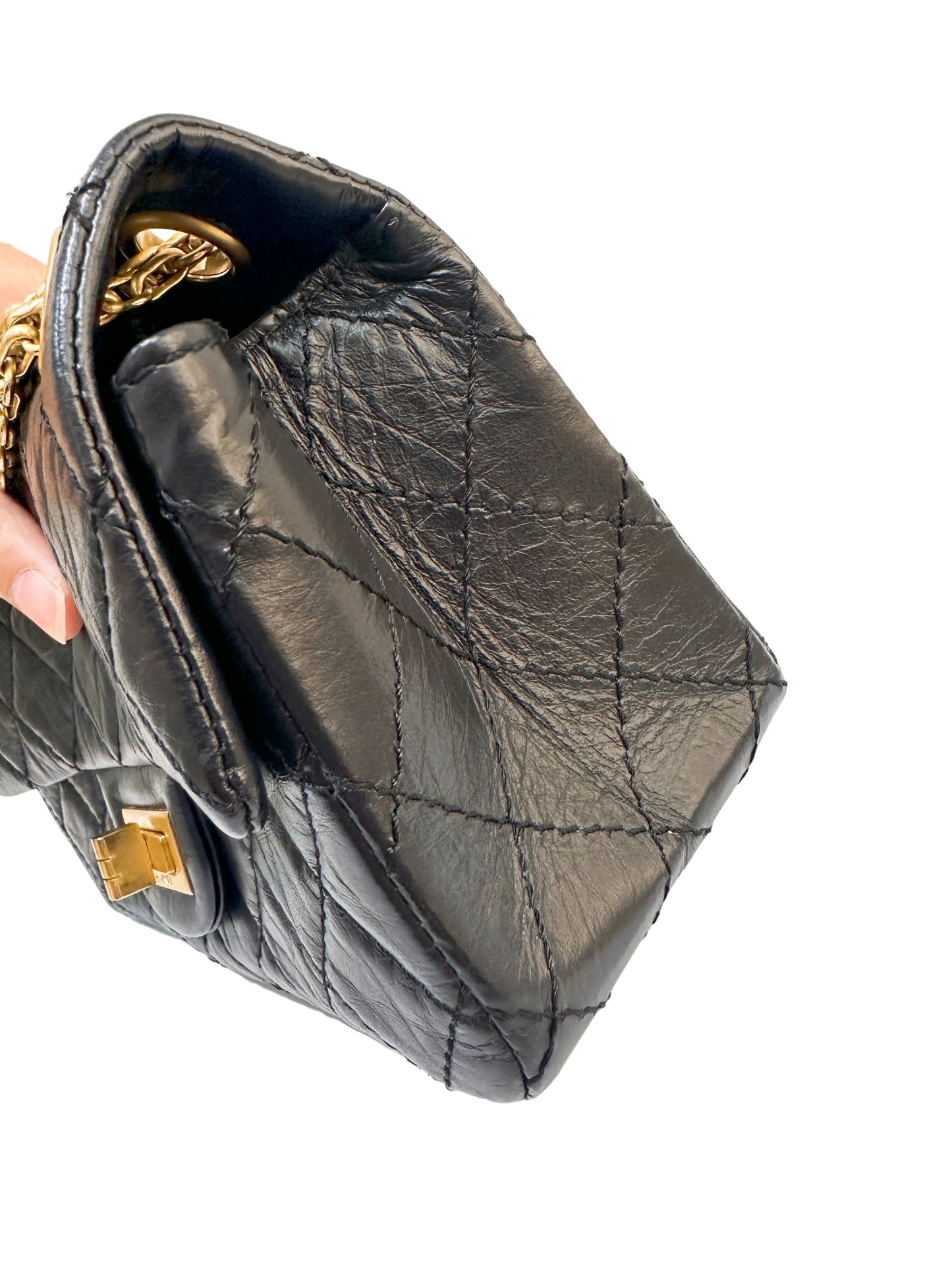 Chanel 2.55 Reissue Flap
Quilted Crinkled Calfskin Gold-tone Mini Black