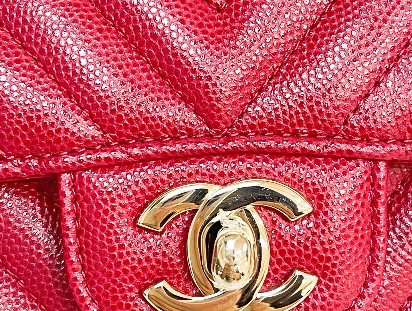 Chanel mini square hot sale red caviar