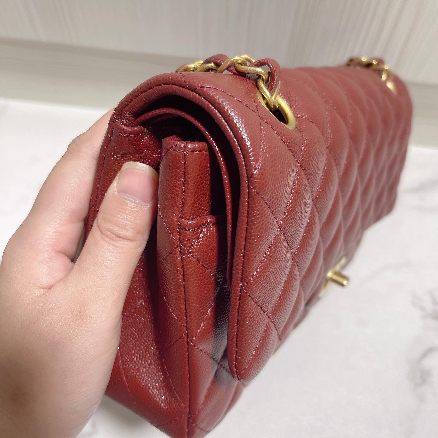 Chanel Medium Classic Quilted Flap Iridescent Burgundy Caviar Aged Gold  Hardware 18C